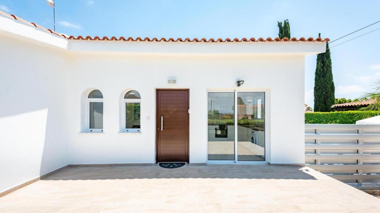 Bungalow Mikaella By Ezoria Villas Coral Bay Bagian luar foto