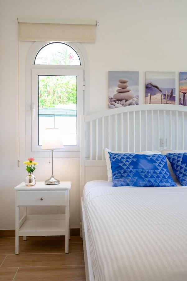 Bungalow Mikaella By Ezoria Villas Coral Bay Bagian luar foto