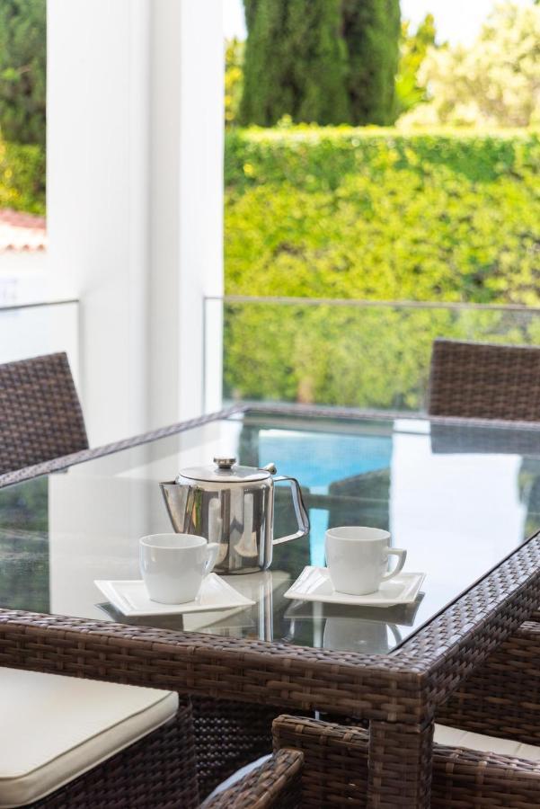 Bungalow Mikaella By Ezoria Villas Coral Bay Bagian luar foto