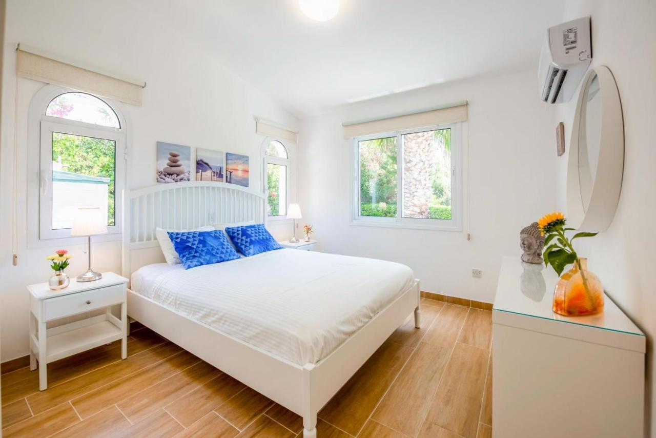 Bungalow Mikaella By Ezoria Villas Coral Bay Bagian luar foto
