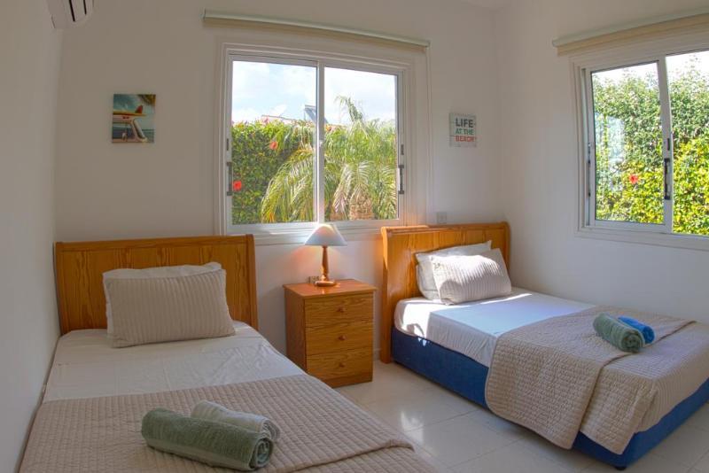 Bungalow Mikaella By Ezoria Villas Coral Bay Bagian luar foto