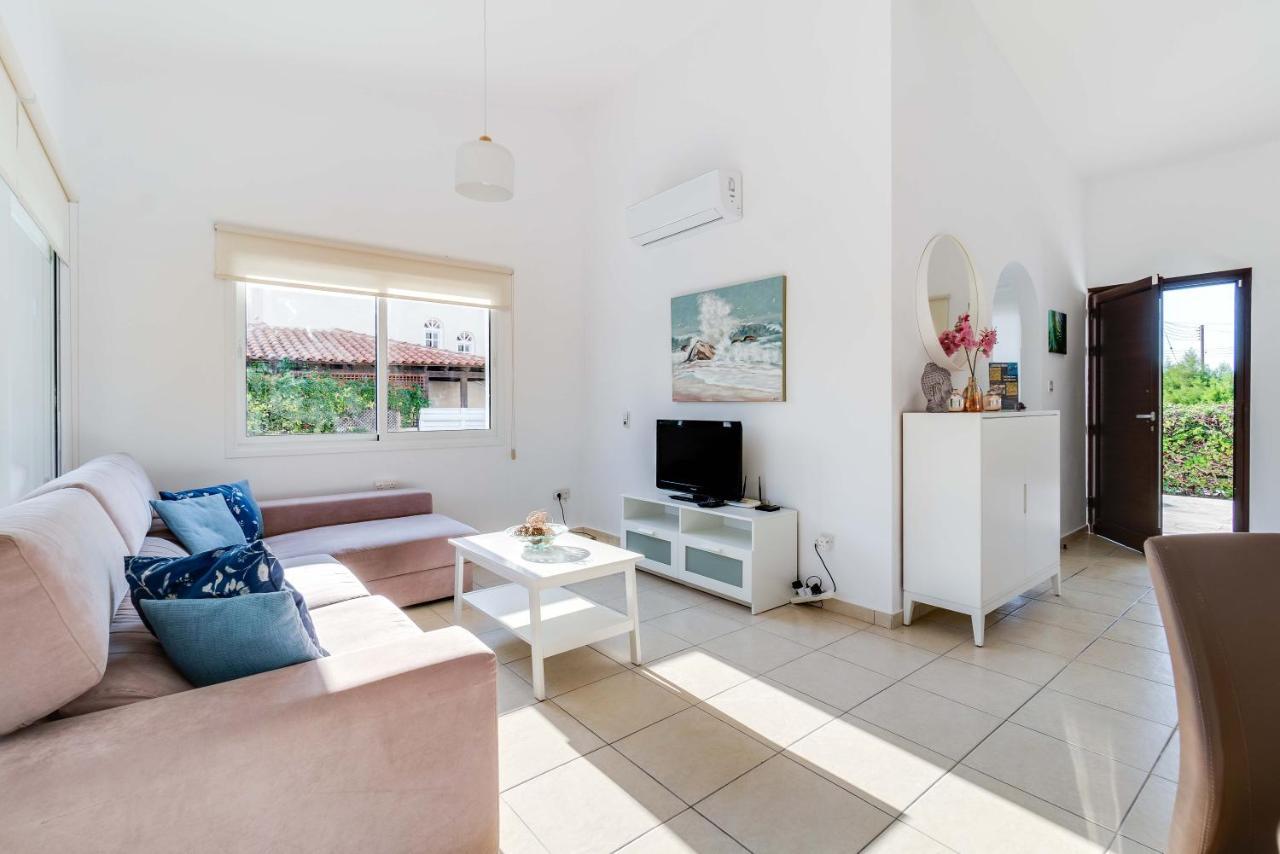 Bungalow Mikaella By Ezoria Villas Coral Bay Bagian luar foto